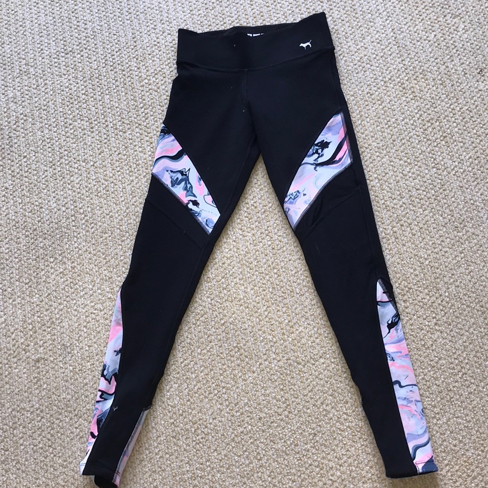 victoria’s sercret/pink revesable mesh leggings!!